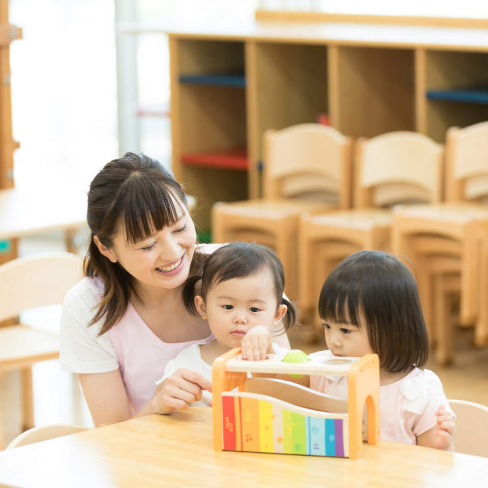 https://www.coco-cari-egg.jp/common/uimg/保育学生が知っておきたい、子どもの気持ちに寄り添う声掛け