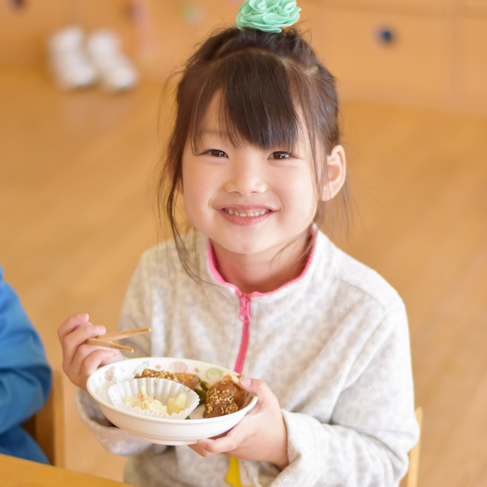https://www.coco-cari-egg.jp/common/uimg/保育園で行う食育活動とは？ねらいや取り組みを知ろう