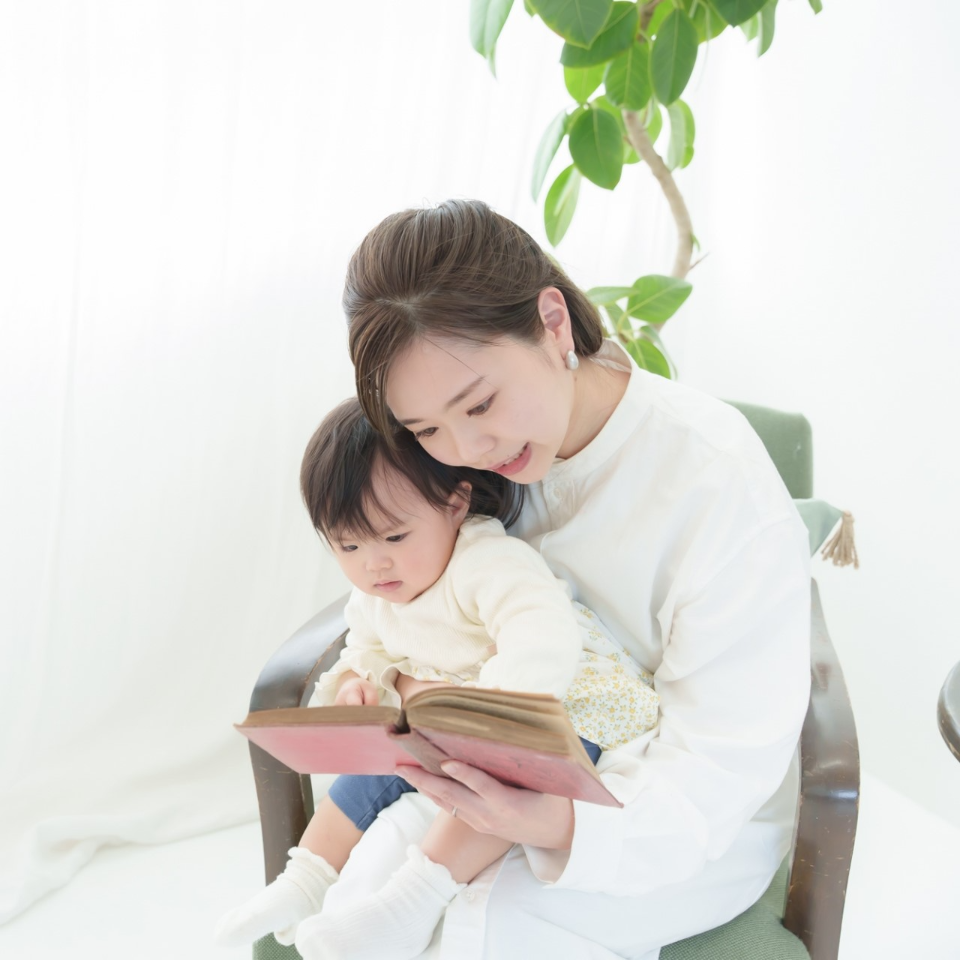 https://www.coco-cari-egg.jp/common/uimg/現役保育士に聞く！「保育士をやめたいと思ったことはある？」
