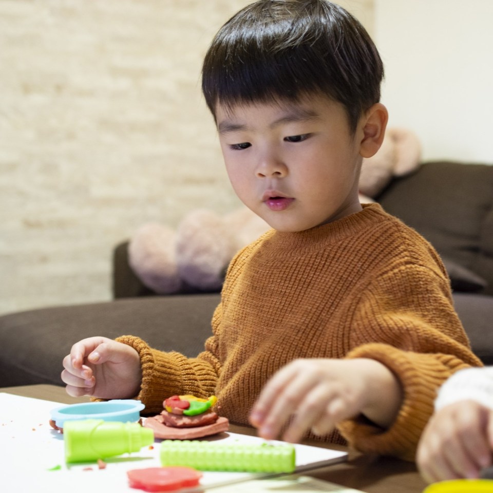 ”やってみたい！”を育む　造形遊びとは？