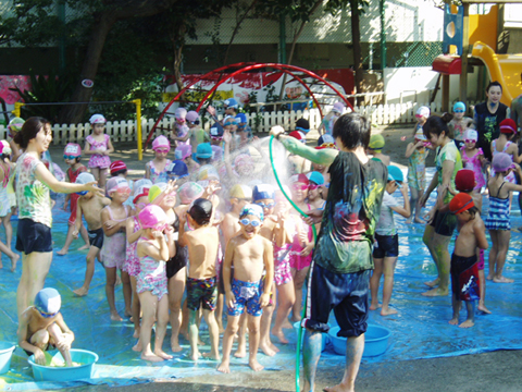 赤羽幼稚園・赤羽こども園 園長先生・採用担当からのメッセージ