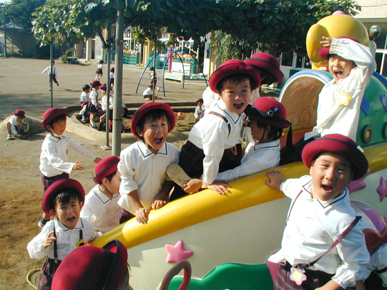 認定こども園 江木幼稚園 子ども達と一緒に成長し、笑顔と感動にあふれる園です