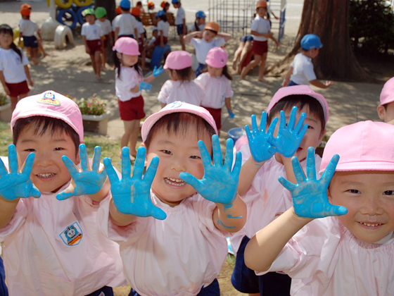 さなえ幼稚園 はだしでのびのび!子ども達と元気に遊ぼう!!