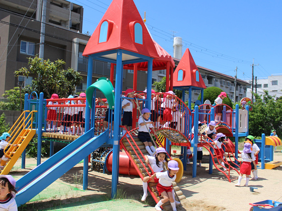 学校法人 甲子園学院幼稚園 笑顔・友達・夢いっぱいの子どもたちを育む幼稚園