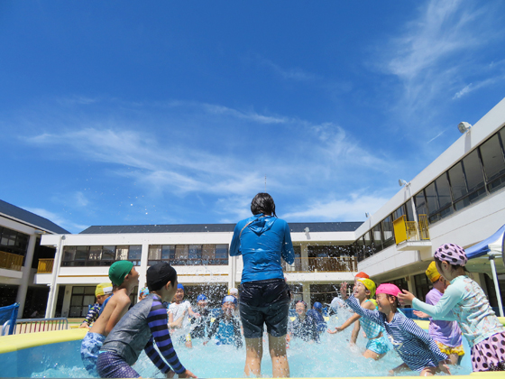 幼保連携型認定こども園 有瀬幼稚園・学園幼稚園 豊かな自然体験を通して、感性溢れる子どもたちに