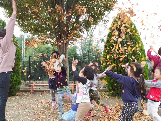 社会福祉法人ぐんま福祉会ひまわりこども園 私たちは「子どもたちのために何ができるのか」。