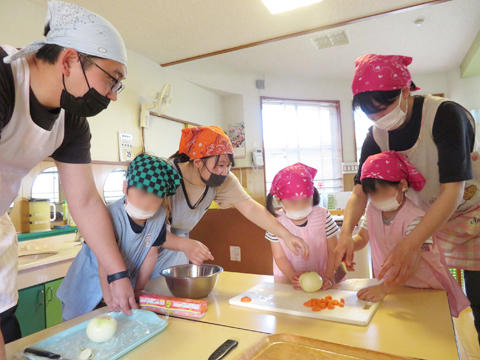 児童養護施設ひばりが丘学園 園長先生・採用担当からのメッセージ