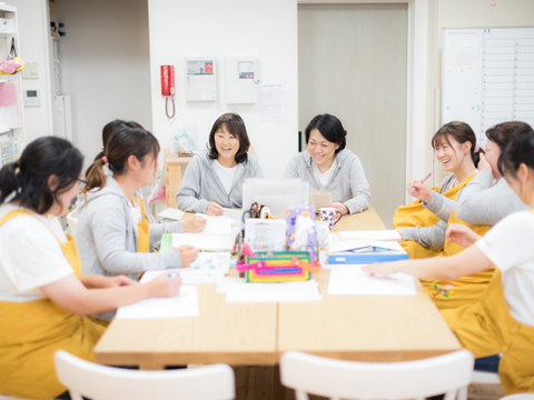 株式会社トゥインクル momなないろ