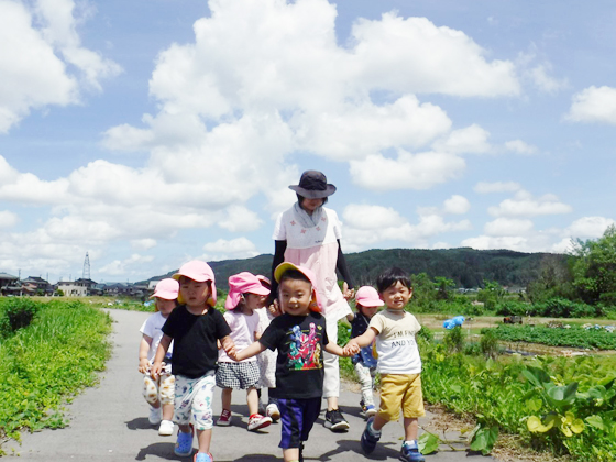 社会福祉法人しただ 恵まれた自然の中で子どもも先生にも笑顔があふれます