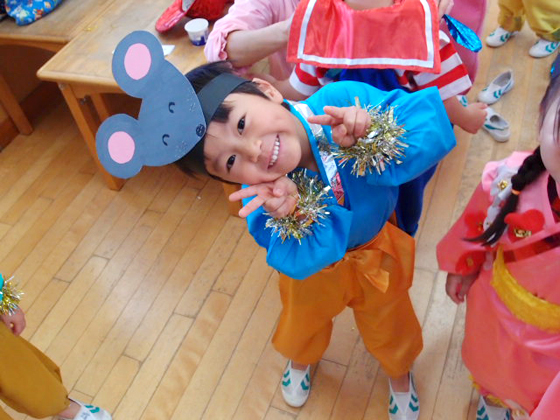 学校法人 若木学園 子ども達にとって初めての先生。一生の思い出の場所。