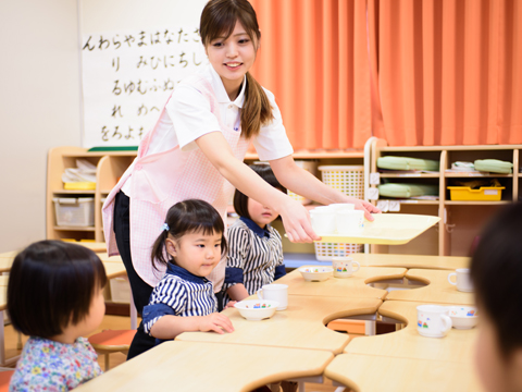株式会社ケア21 うれしい保育園 園長先生・採用担当からのメッセージ
