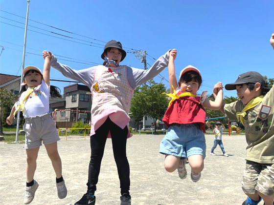 社会福祉法人福美会 認定こども園北白石こども園 木のぬくもり溢れる札幌のこども園で働いてみませんか