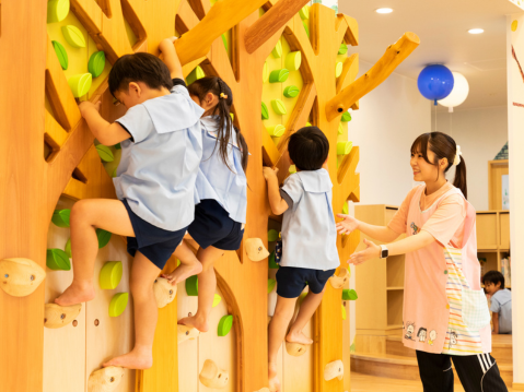 みひかりグループ（幼保連携型認定こども園みひかり幼稚園・みひかり保育園・八潮みひかり保育園） 園長先生・採用担当からのメッセージ